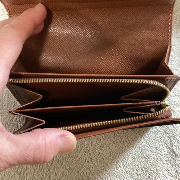 Small canvas, monogram Louis Vuitton wallet - Picture 3 of 6